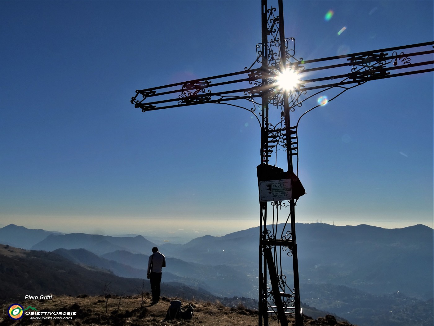 35 Bella la vista sulla Valle Imagna  baciata dal sole.JPG